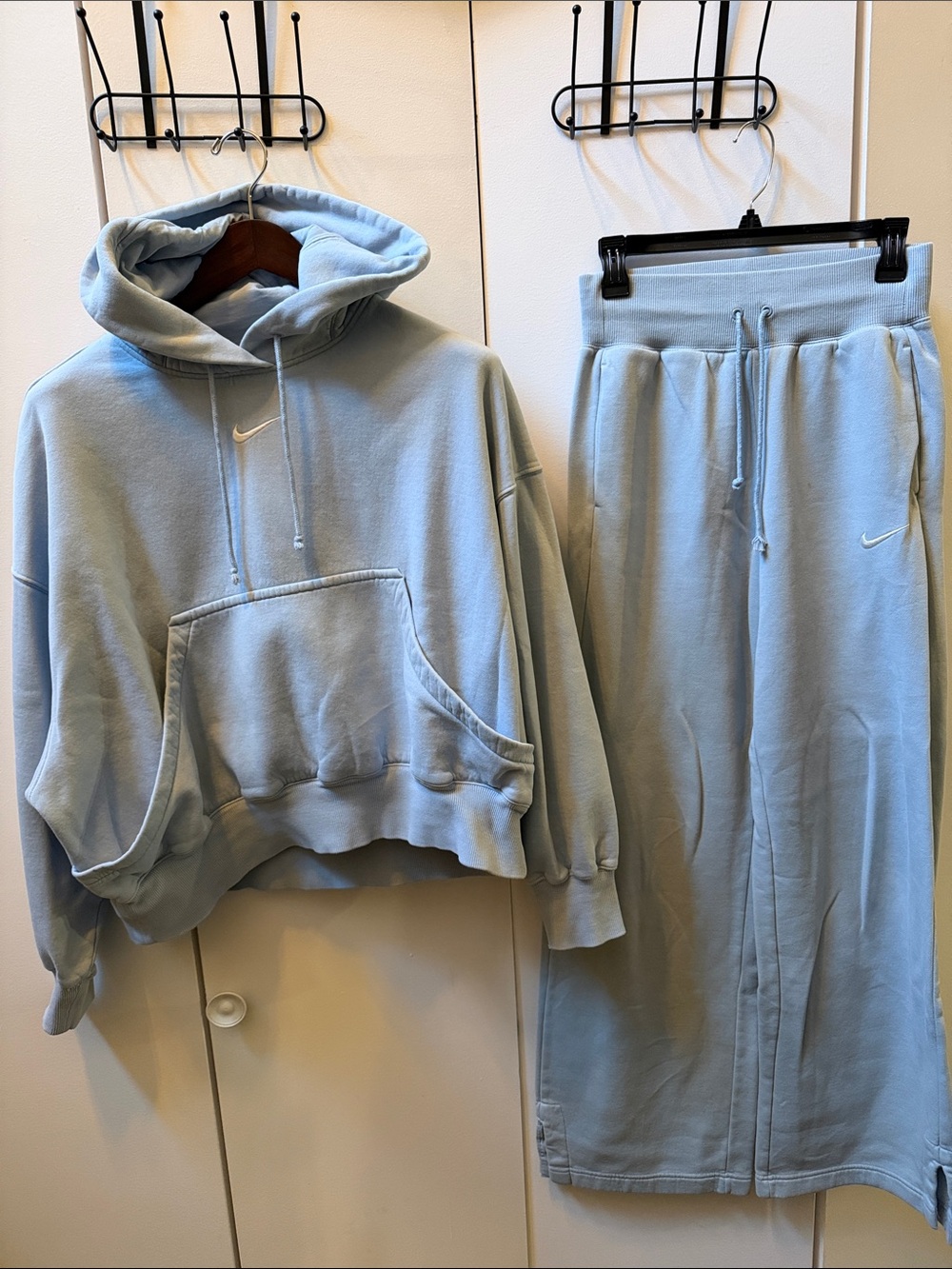 Nike sweatshirt and matching sweatpants